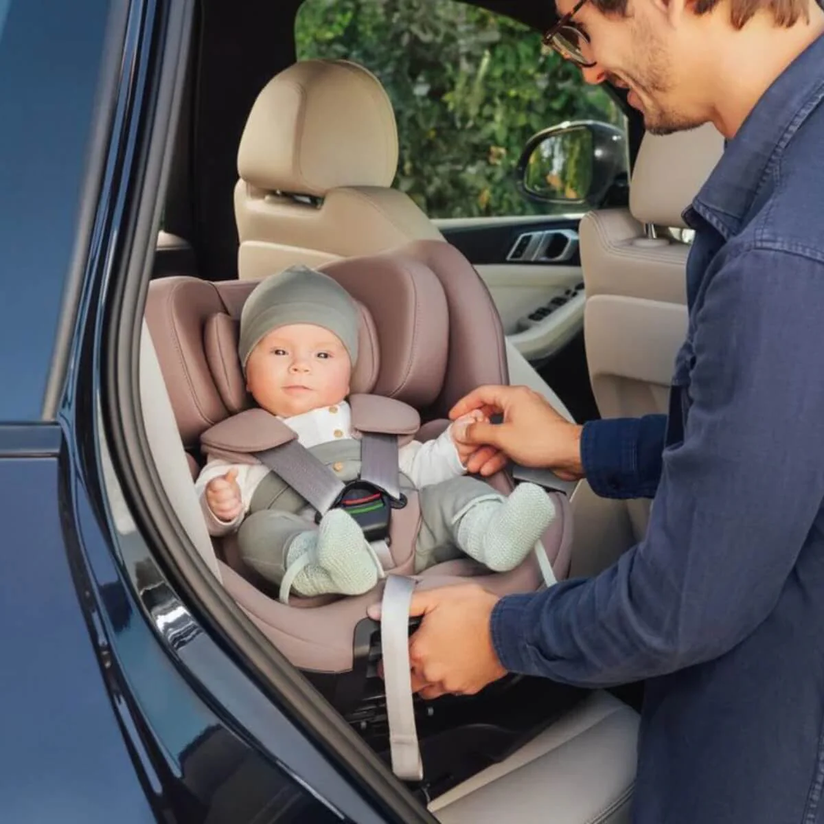 Britax Romer Swivel Convertible Car Seat - Image 10