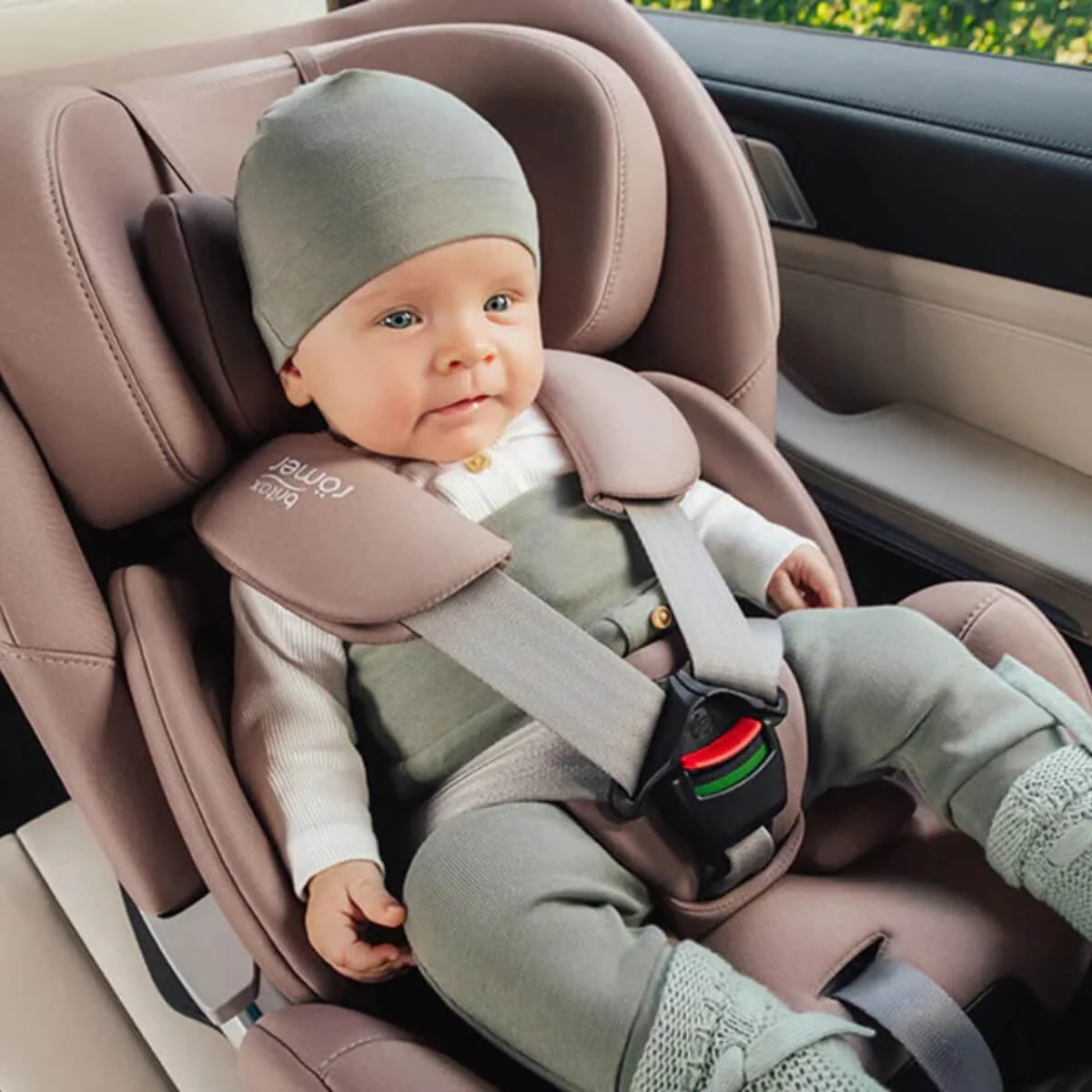 Britax Romer Swivel Convertible Car Seat - Image 9