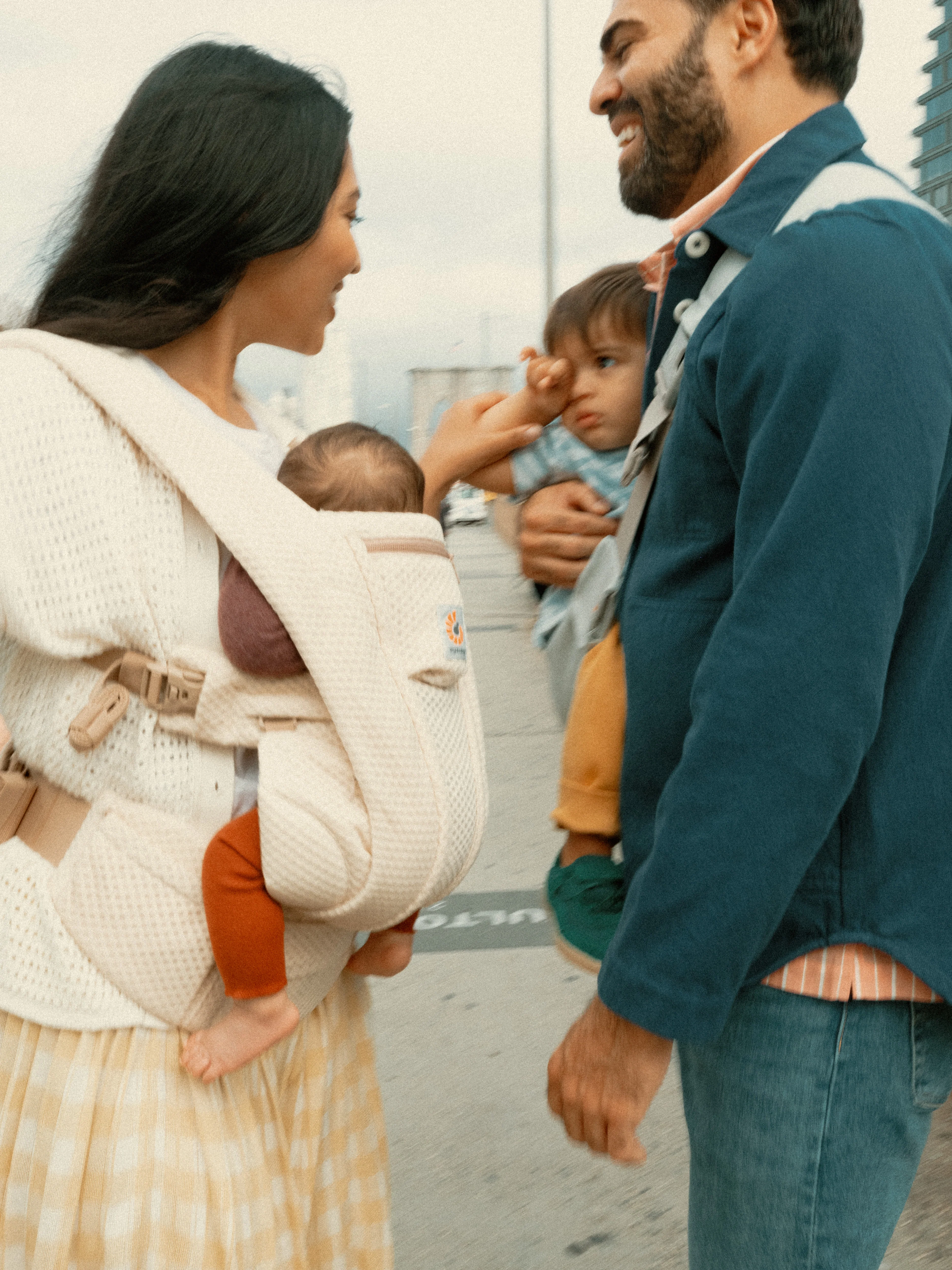 Ergobaby Omni Deluxe Mesh Baby Carrier - Image 21