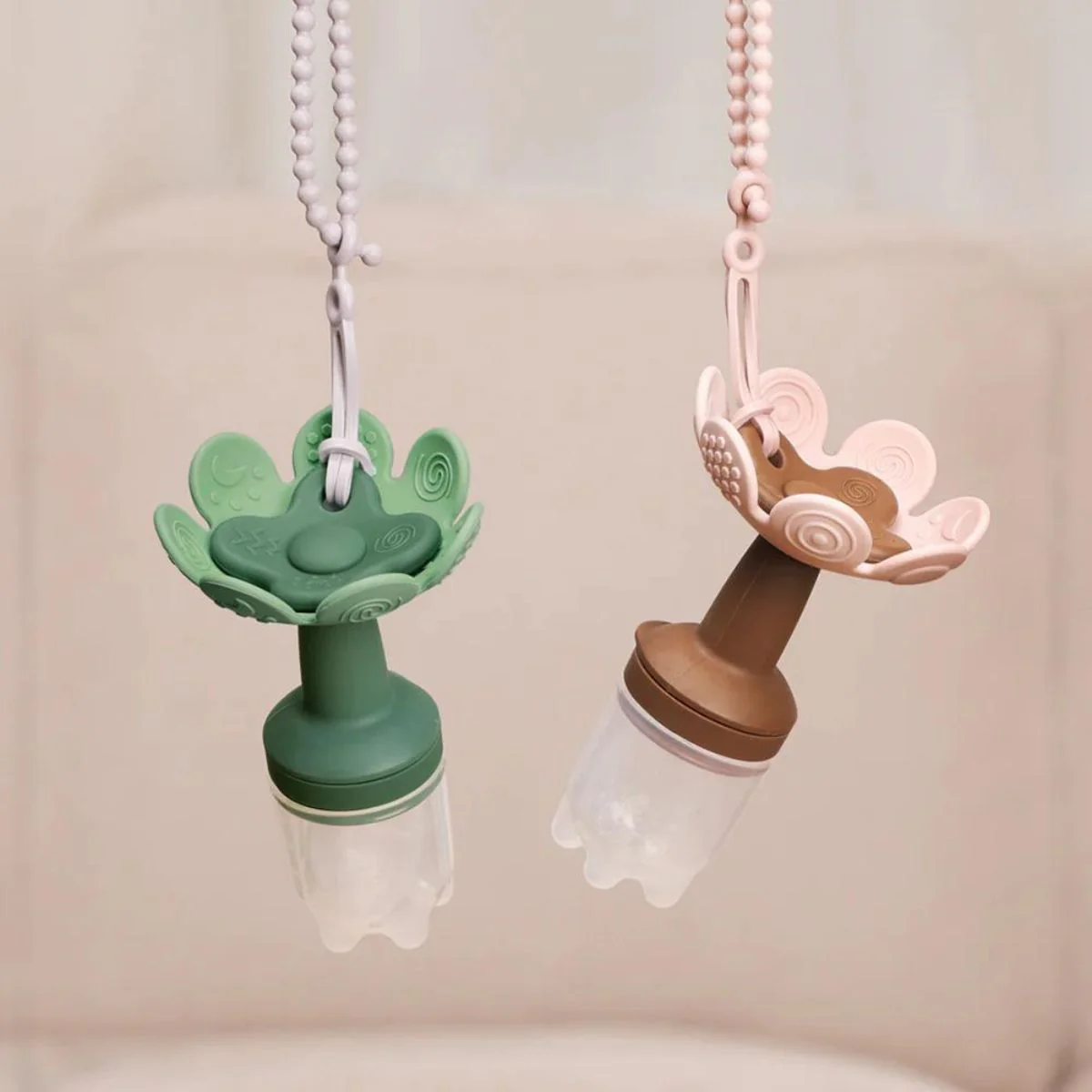 Haakaa Flower Fresh Food Feeder - Image 4